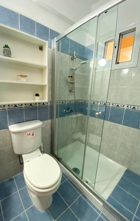 Cozy Poolside Apartment Paphos Exterior photo